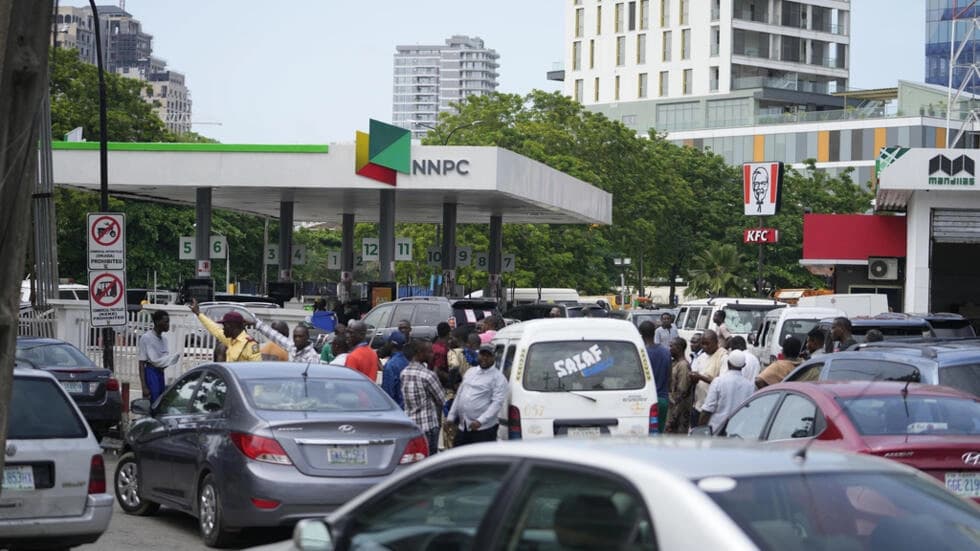 Nigeria: L’essence se fait rare et plus chère, les automobilistes désespérés