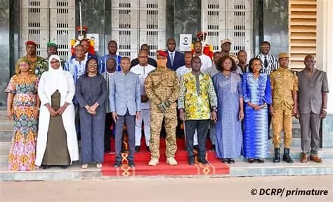 Burkina Faso : Retour à l’ancienne devise « La Patrie ou la mort, nous vaincrons », des articles de la Constitution modifiés