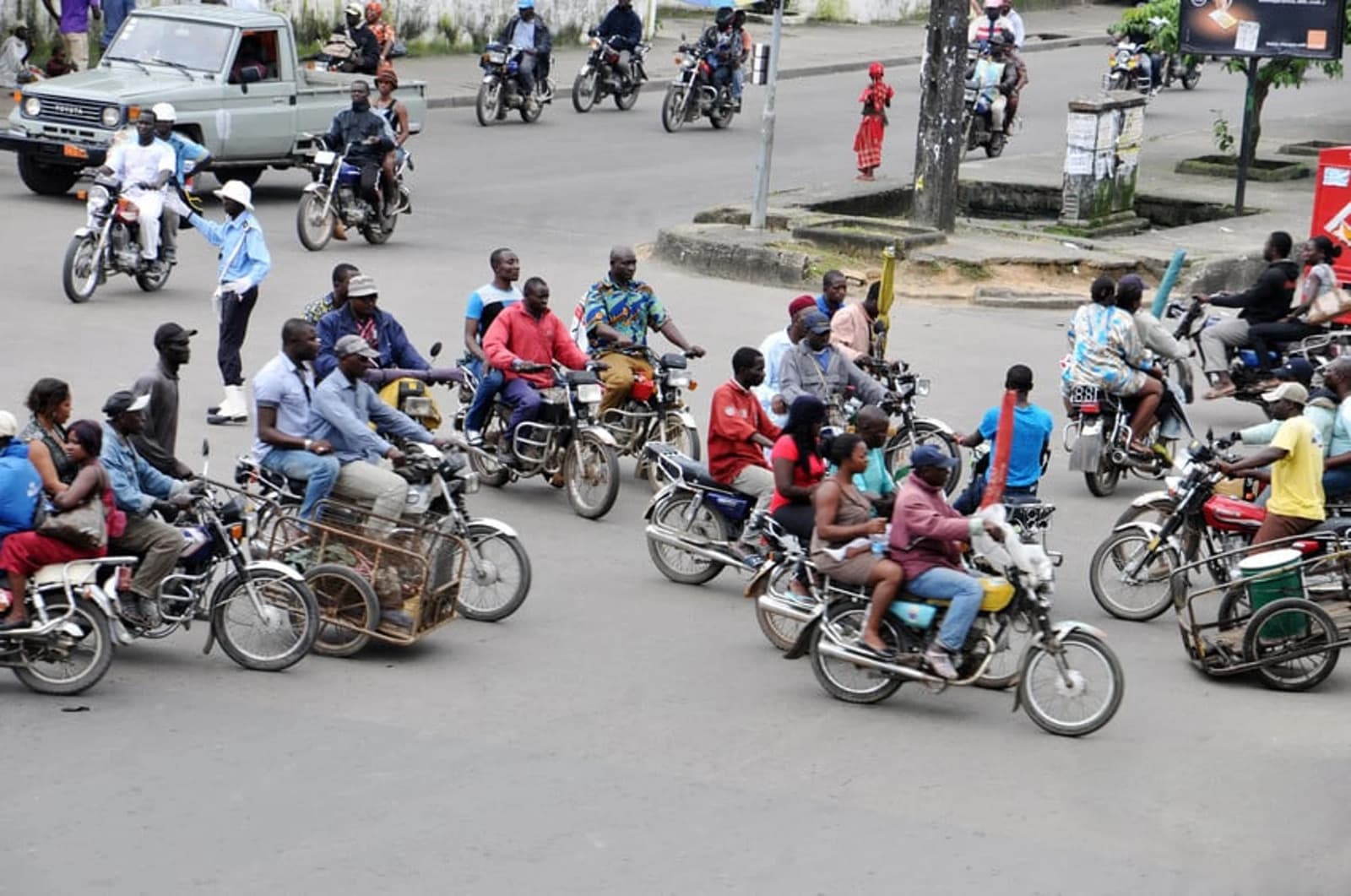 Cameroun : Le budget de 7 318 milliards FCFA pour l’année 2025 adopté par le parlement