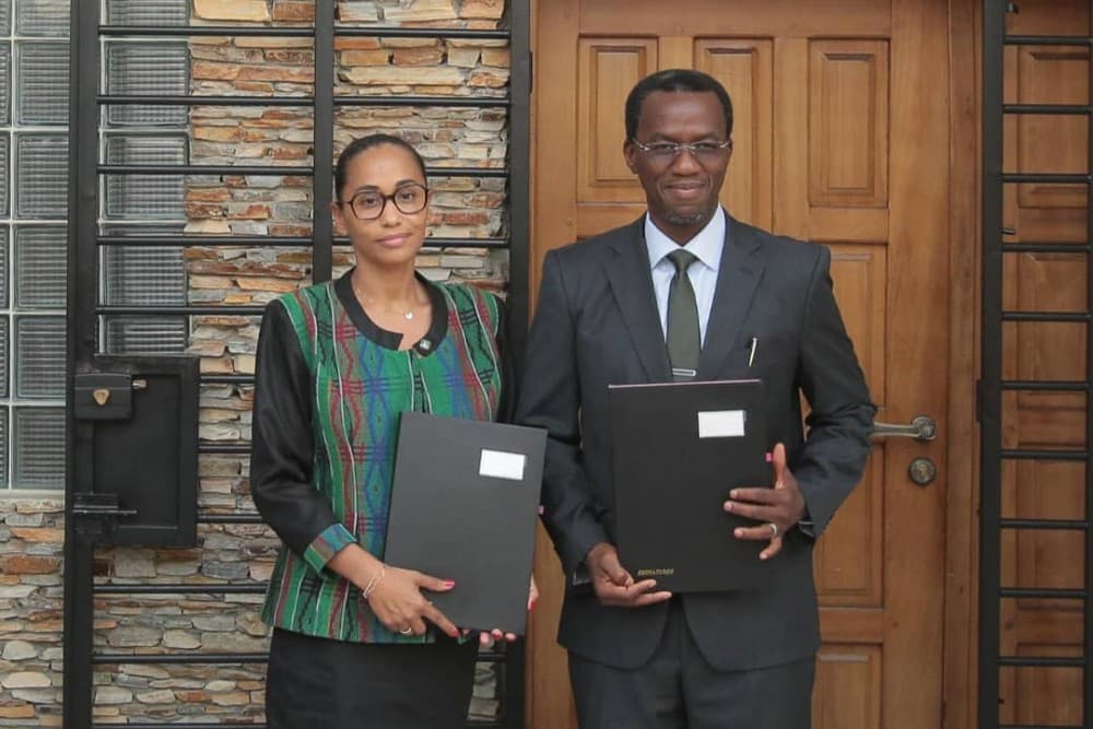 Côte d’Ivoire : La CDC-CI Capital investit 1,5 milliard FCFA dans la microfinance Advans CI pour soutenir les PME et les initiatives climatiques