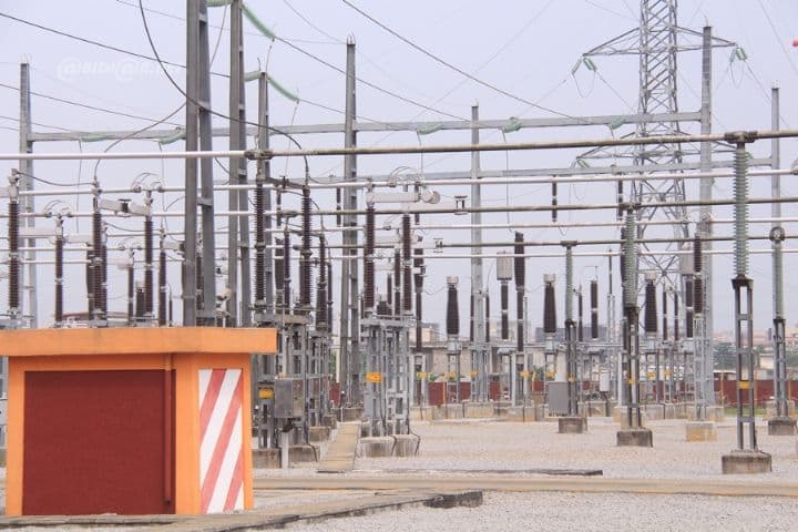 Réseaux électriques en Afrique : Un besoin urgent de 400 milliards de dollars d’ici 2050