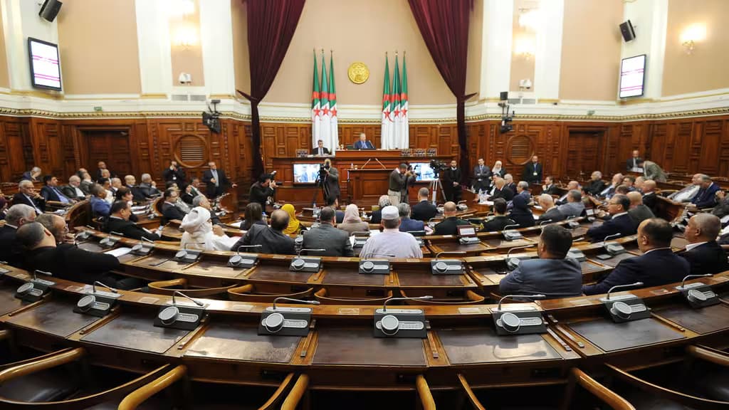 Algérie-France : Les tensions persistent, le Conseil de la Nation algérien suspend sa coopération avec le Sénat français