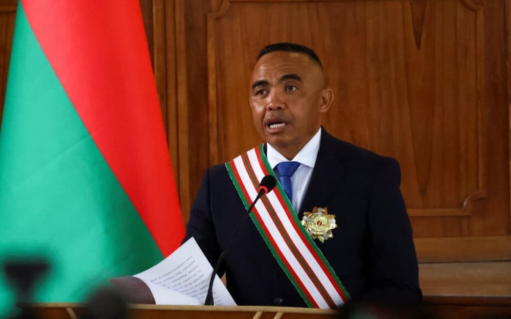 Madagascar : Le colonel Michael Randrianirina officiellement investi « président de la refondation »