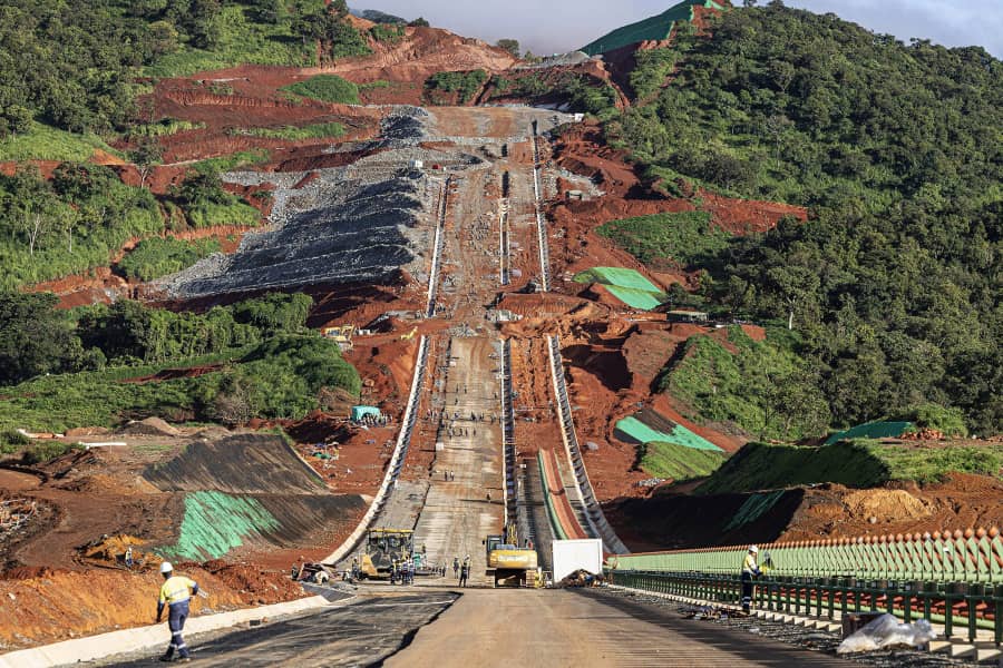 Guinée : Projet Simandou,  la mine de fer de toutes les promesses entre enfin en exploitation
