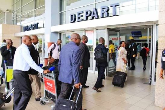 Côte d’Ivoire : Baisse de 25 % sur des taxes aéroportuaires, mais les billets pourraient ne pas suivre