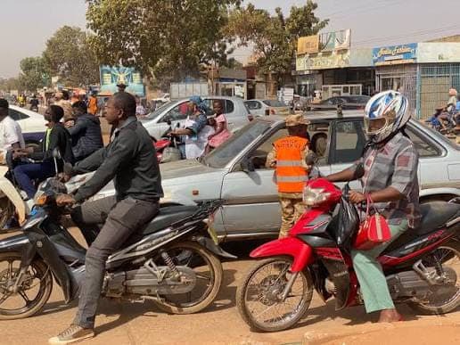 Burkina Faso : Sécurité routière, Ouagadougou inaugure l’ère de la vidéo-verbalisation, plus de 1000 infractions détectées en seulement 12 heures