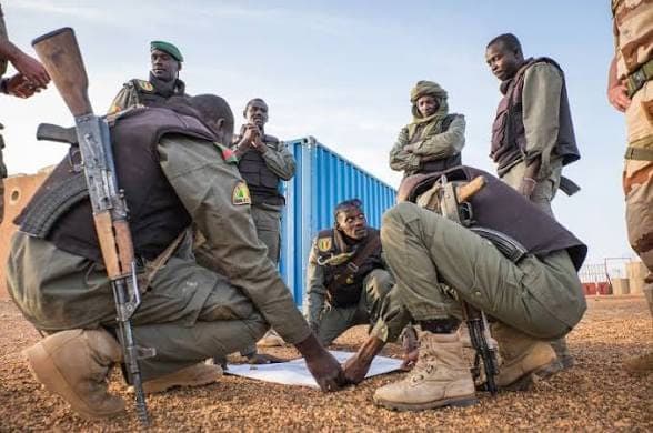 Mali : Les FAMa détruisent un camp terroriste près de Kouakourou et accentuent la pression sur les groupes armés