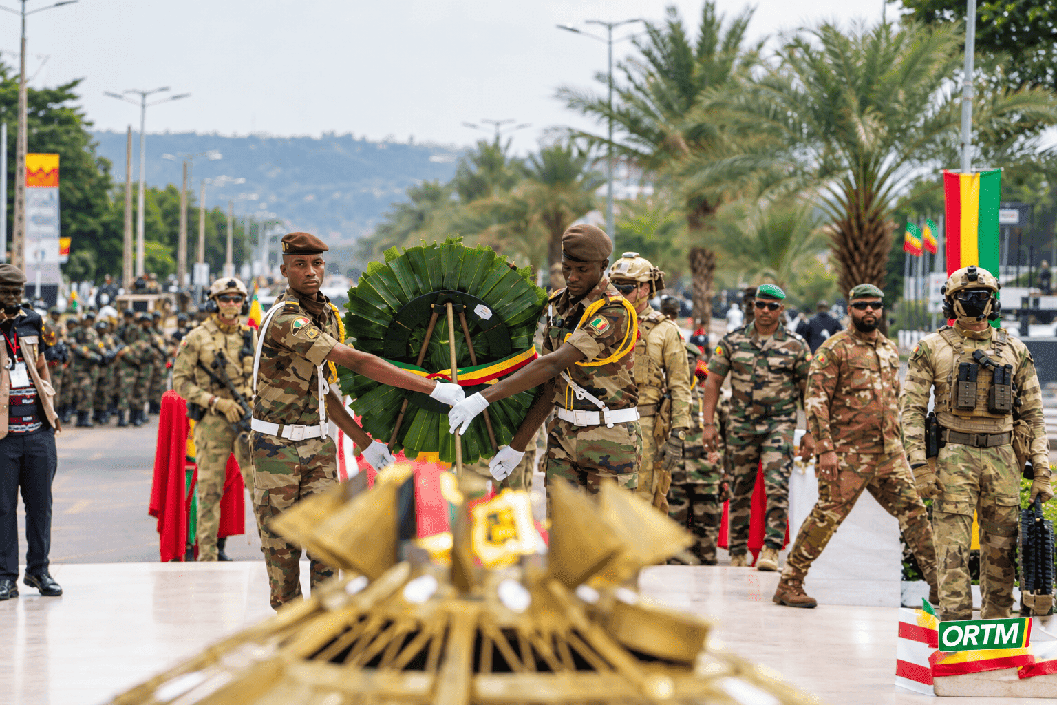 Mali : 66ᵉ anniversaire de l’indépendance, Assimi Goïta rend hommage aux héros de la Nation