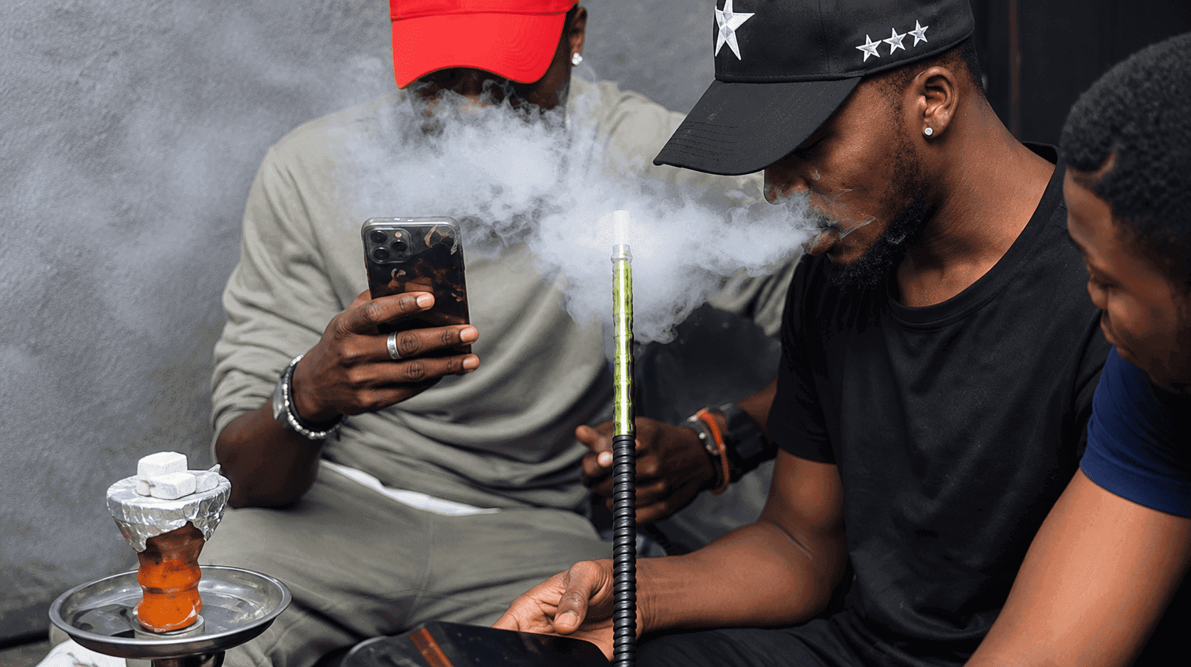 Guinée : Les autorités intensifient la lutte contre la chicha, 36 personnes arrêtées à Conakry