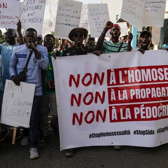 Sénégal : Human Rights Watch alerte sur une répression croissante contre les personnes LGBT et interpelle les autorités