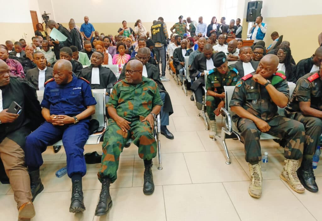 RDC : Cinq généraux de l’armée et de la police traduits en justice à Kinshasa pour « lâcheté » face à l’avancée du M23