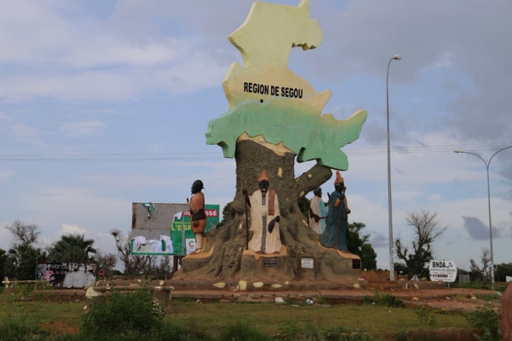Mali : Escalade des attaques jihadistes, le gouvernement instaure des couvre-feux dans plusieurs régions du pays