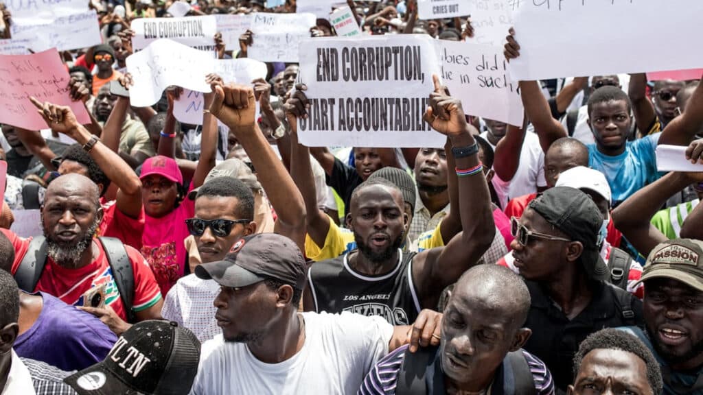 Gambie : Plus d’un millier de personnes dans les rues de Banjul pour dénoncer la corruption et la mauvaise gouvernance