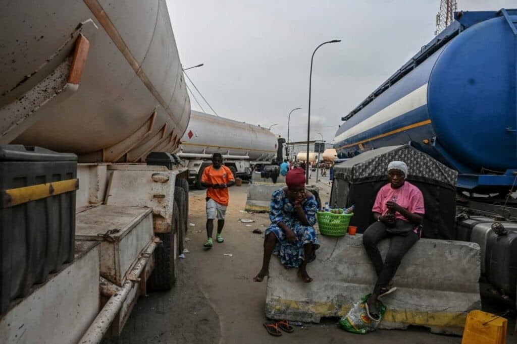 Mali : Axe Bamako-Kayes, les chauffeurs routiers en grève après l’exécution de 15 de leurs collègues dans un convoi de carburant