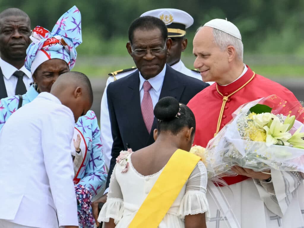 Guinée Équatoriale : À Malabo, Léon XIV secoue le pouvoir de Teodoro Obiang Nguema et lance un appel appuyé à la paix et à l’équité