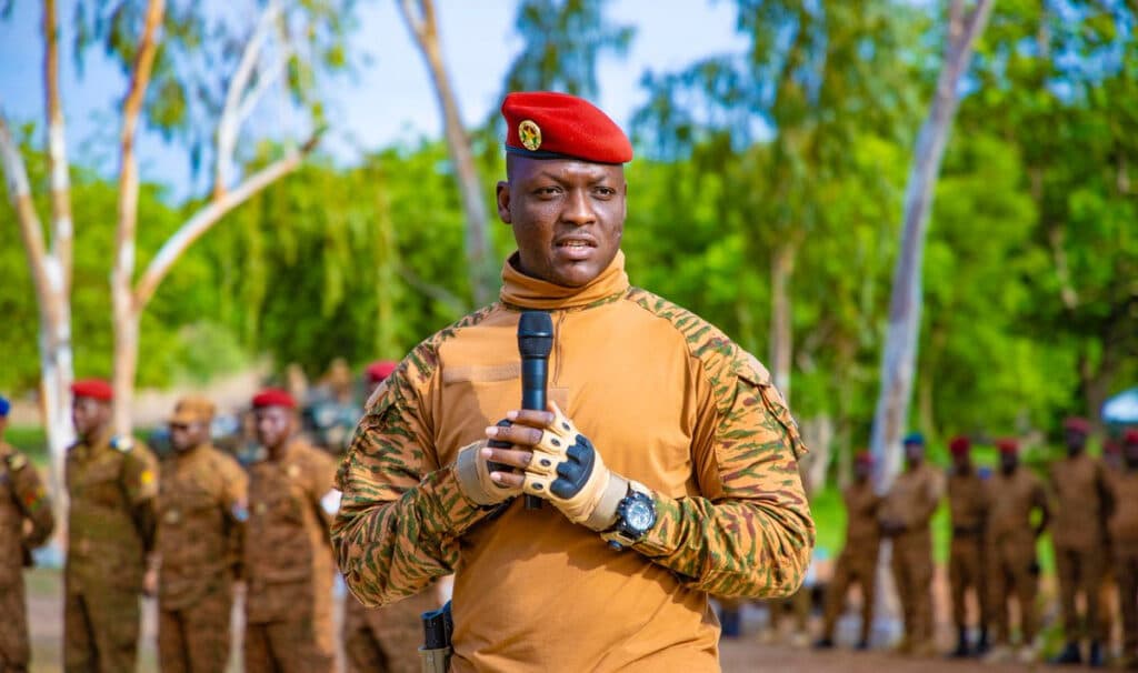 Burkina Faso : Le pouvoir contre-attaque et froisse le rapport de Human Rights Watch accusant l’armée et les VDP de massacres de civils