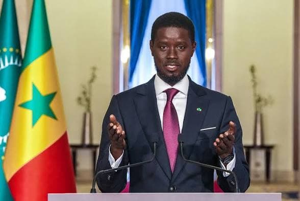 Sénégal : Coup de tonnerre à la présidence, Diomaye Faye se sépare d’un fidèle de Pastef sur fond de tensions avec Sonko