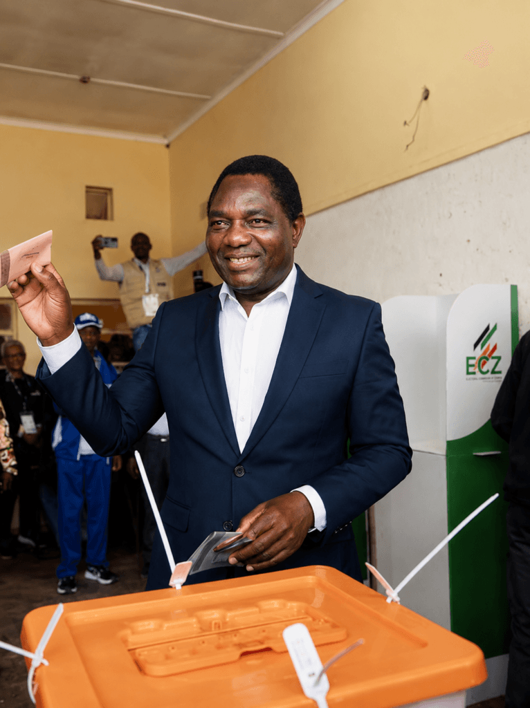 Zambie : Hakainde Hichilema reconduit à la tête du pays avec 60 % des voix