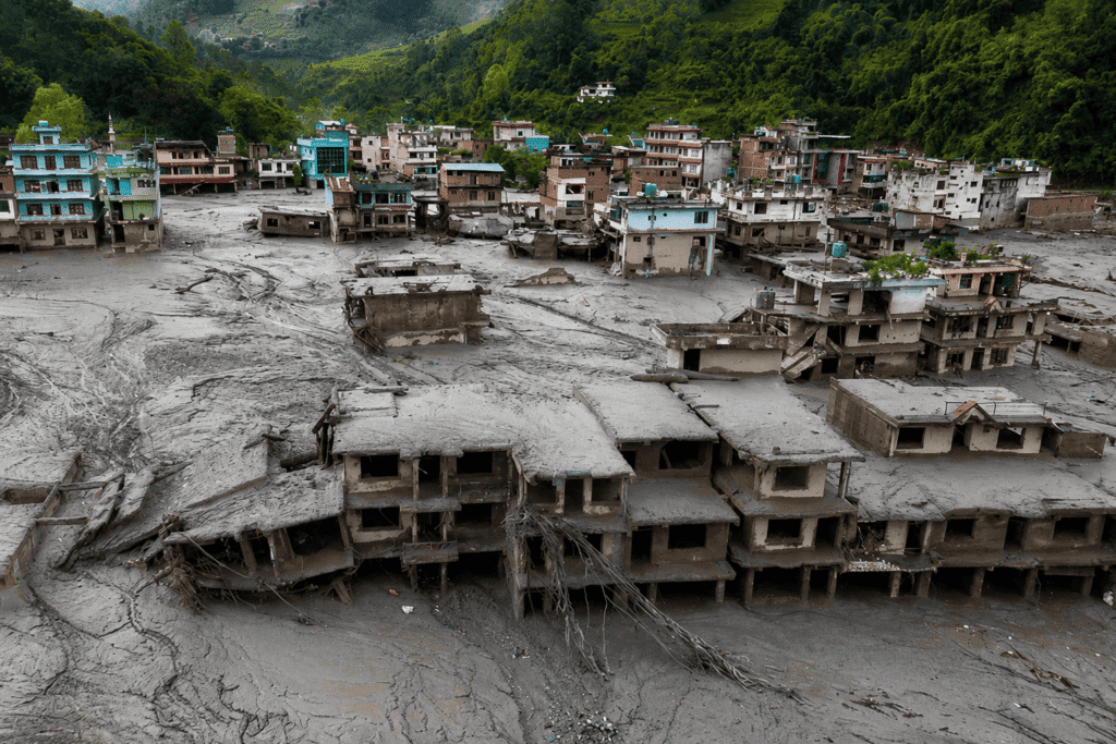 Népal-Tibet : Près de 400 morts et plus de 1 400 disparus après des crues dévastatrices