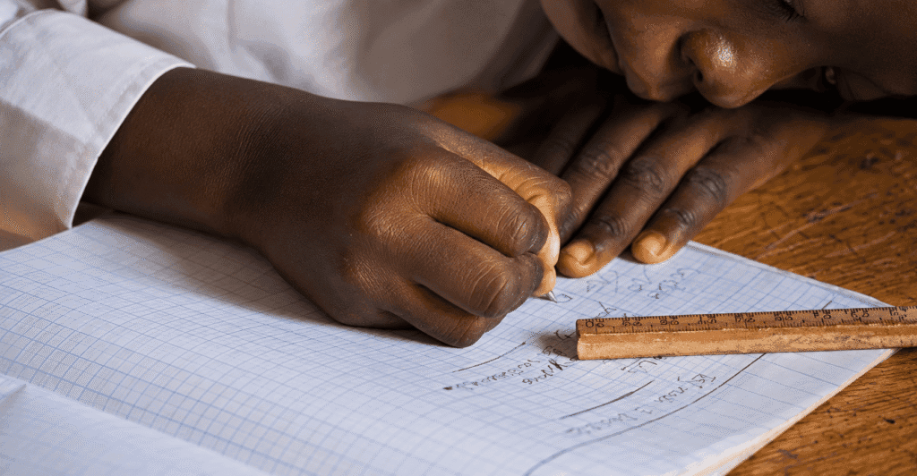 Échanger de la dette contre des écoles : l’UNESCO veut changer d’échelle