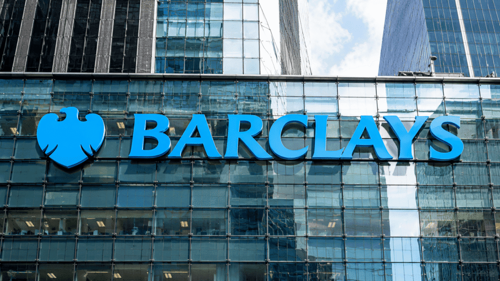 Barclays prévoit 5 000 suppressions d’emplois malgré une hausse de ses bénéfices
